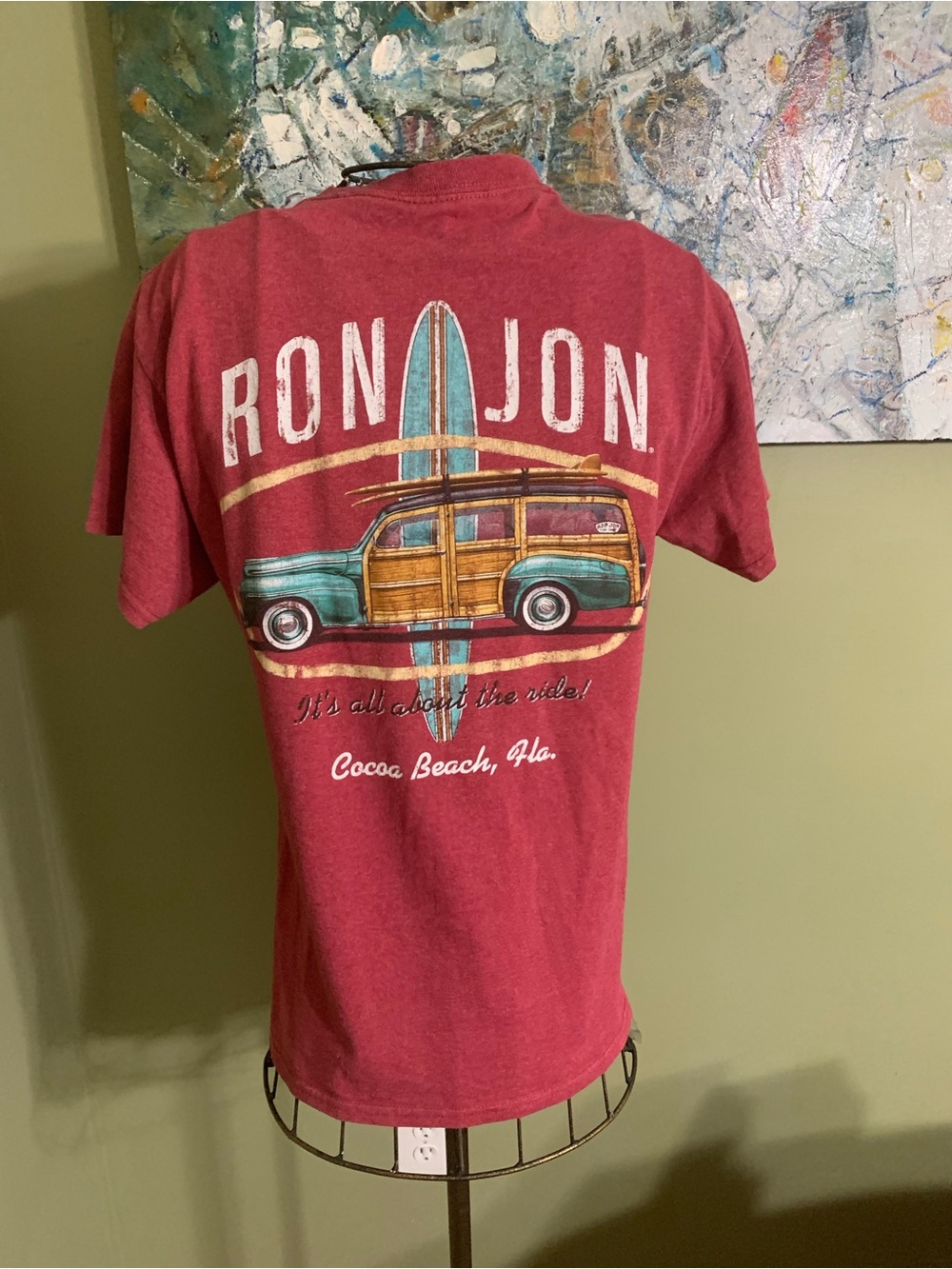 Ron Jon Surf Shop shirt in size M.